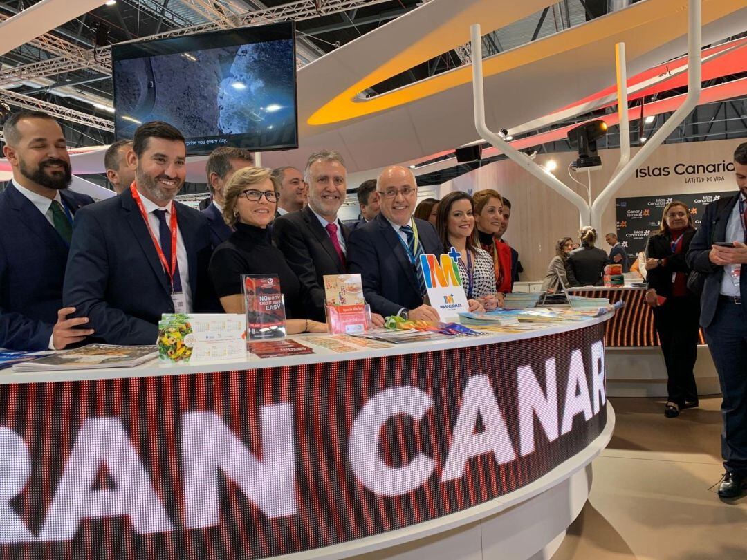 Autoridades en el stand de Gran Canaria en FITUR.