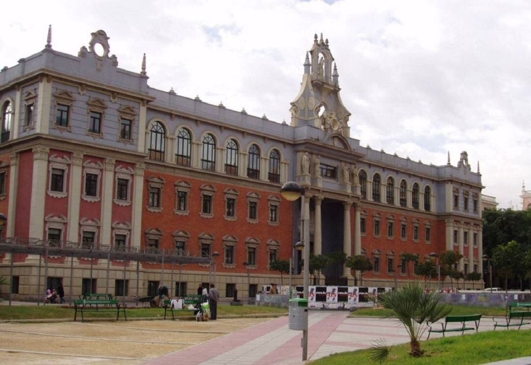 Fachada de la Universidad de Murcia