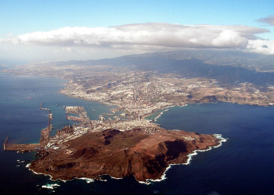 Las Palmas de Gran Canaria vista desde un avión de Binter