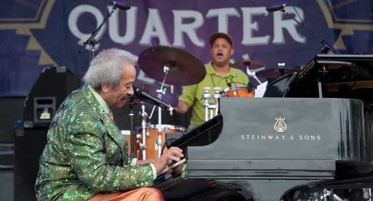 Allen Toussaint durante su actuación en el festival del French Quarter de 2015