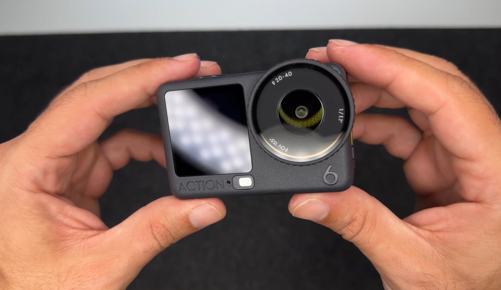 La lente es una de las grandes bondades de la cámara.