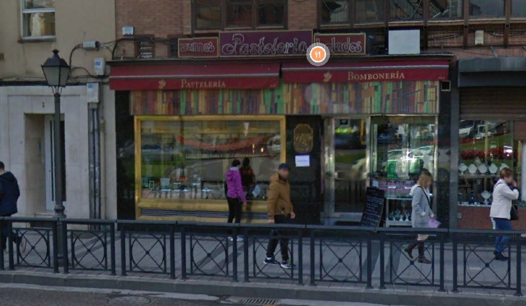 Fallece en palencia el fundado de las pastelerías V. Polo