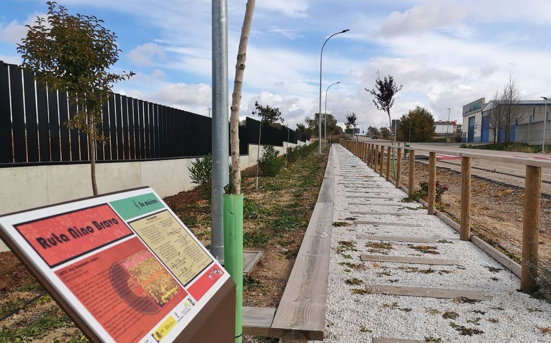 Senda dedicada a Nino Bravo en el pueblo de Villarrubio (Cuenca).