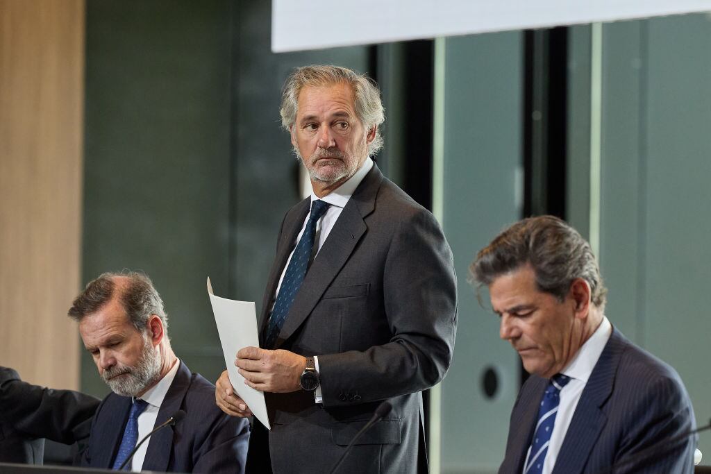 (De pie) El presidente de Acciona, José Manuel Entrecanales.