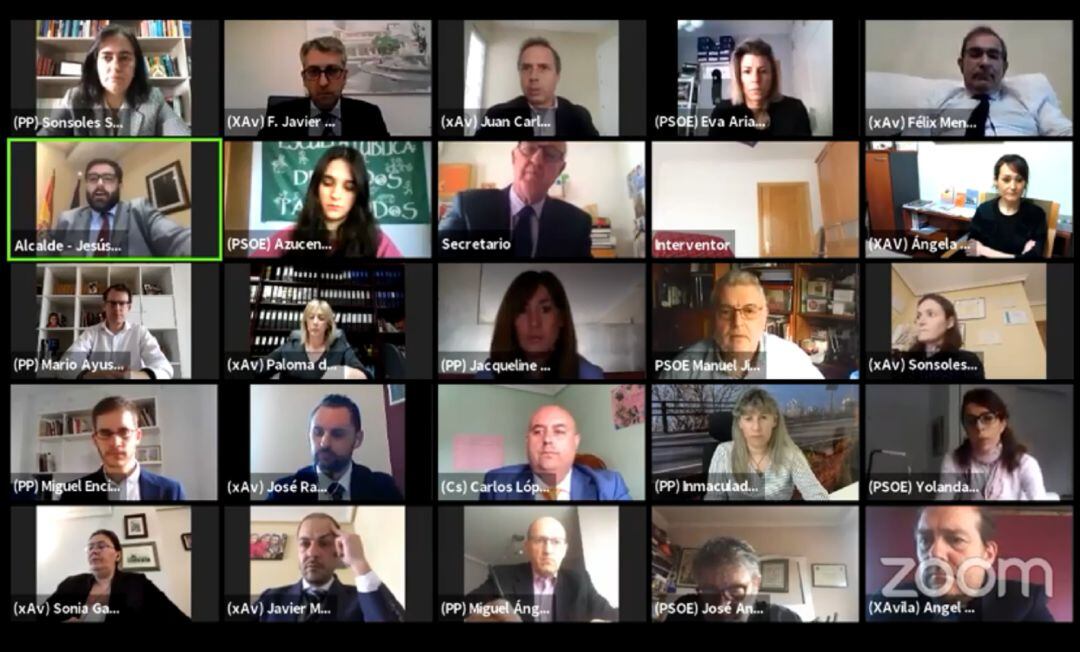 Los concejales comparecieron a través de videoconferencia, junto al interventor y el secretario municipal
