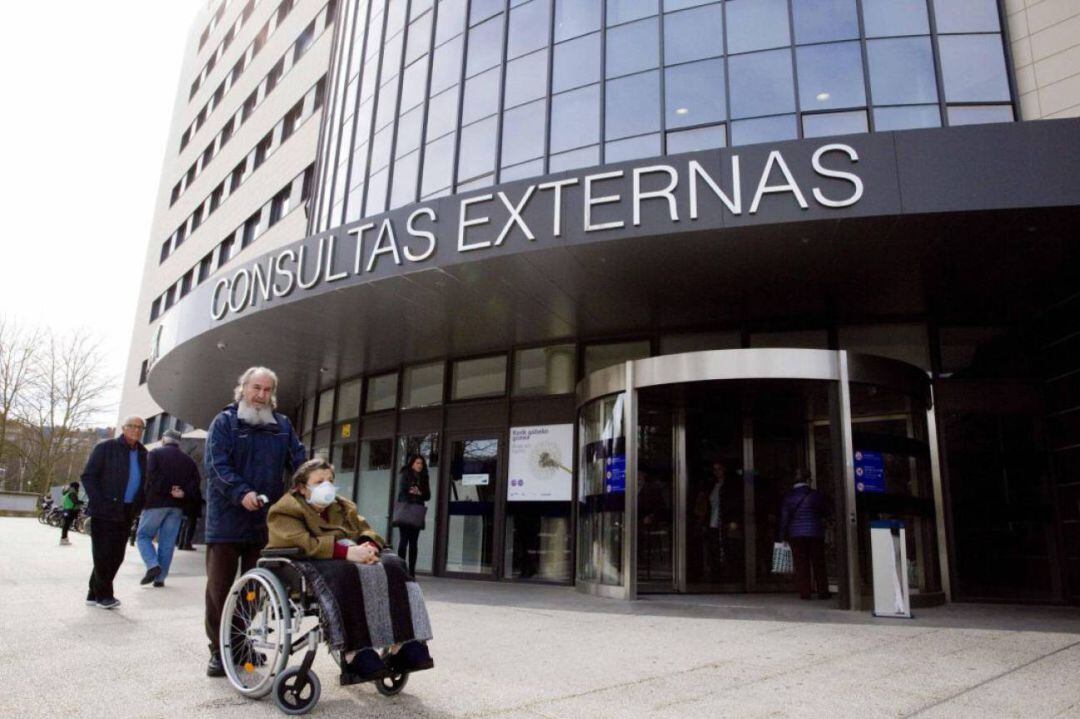 Edificio de Consultas Externas del HUA en Vitoria