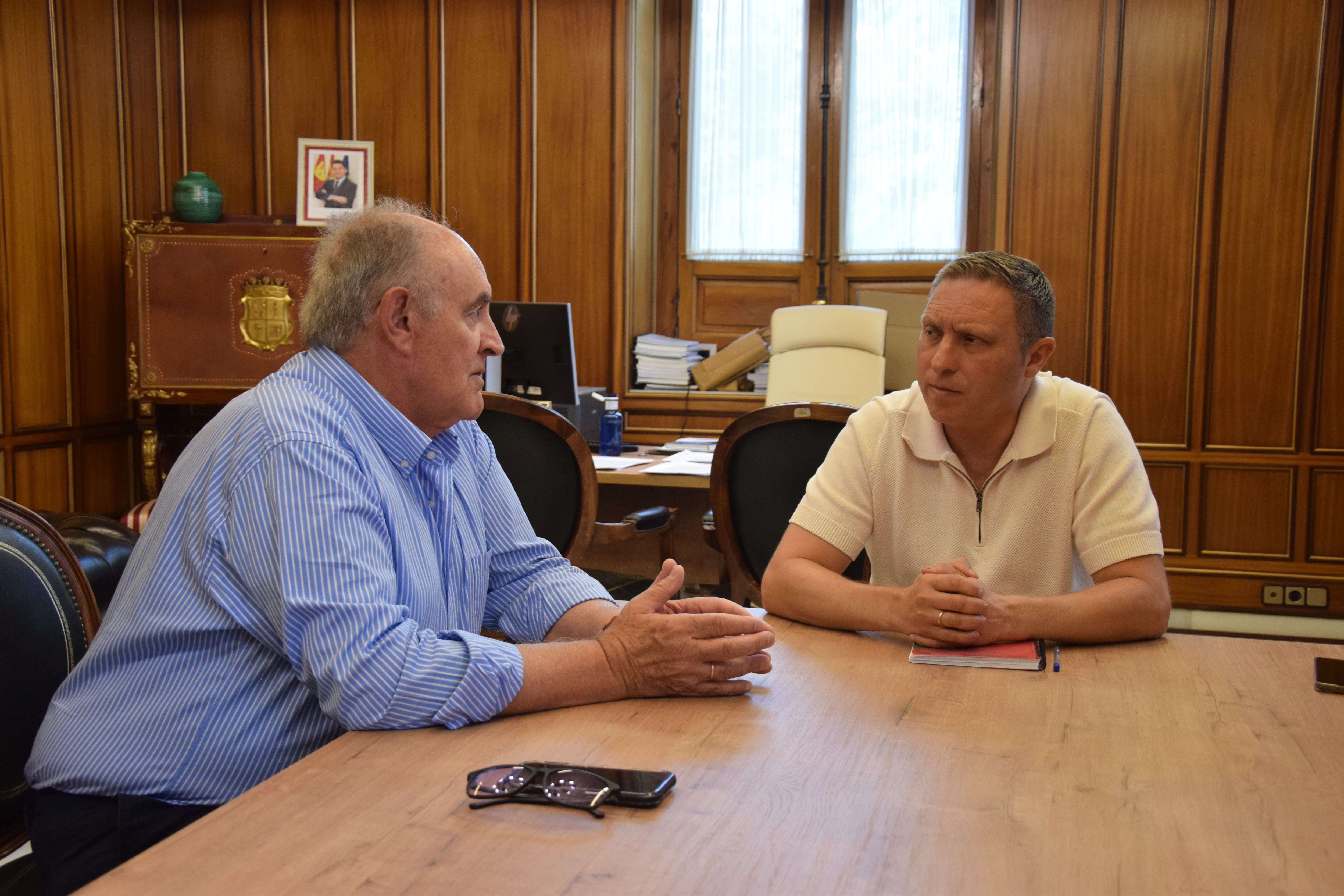 Reunión de José Mª Fresneda (Asaja) con Álvaro Martínez Chana (Diputación).