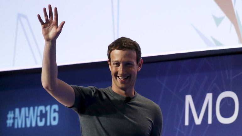 Mark Zuckerberg, fundador de Facebook, a su llegada al Mobile World Congress de Barcelona