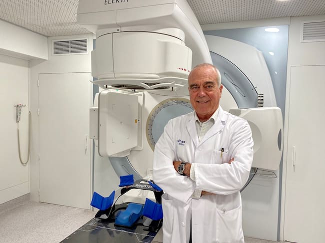 Dr. Larrea, de la Unidad de Oncología Radioterápica de Vithas Valencia Consuelo