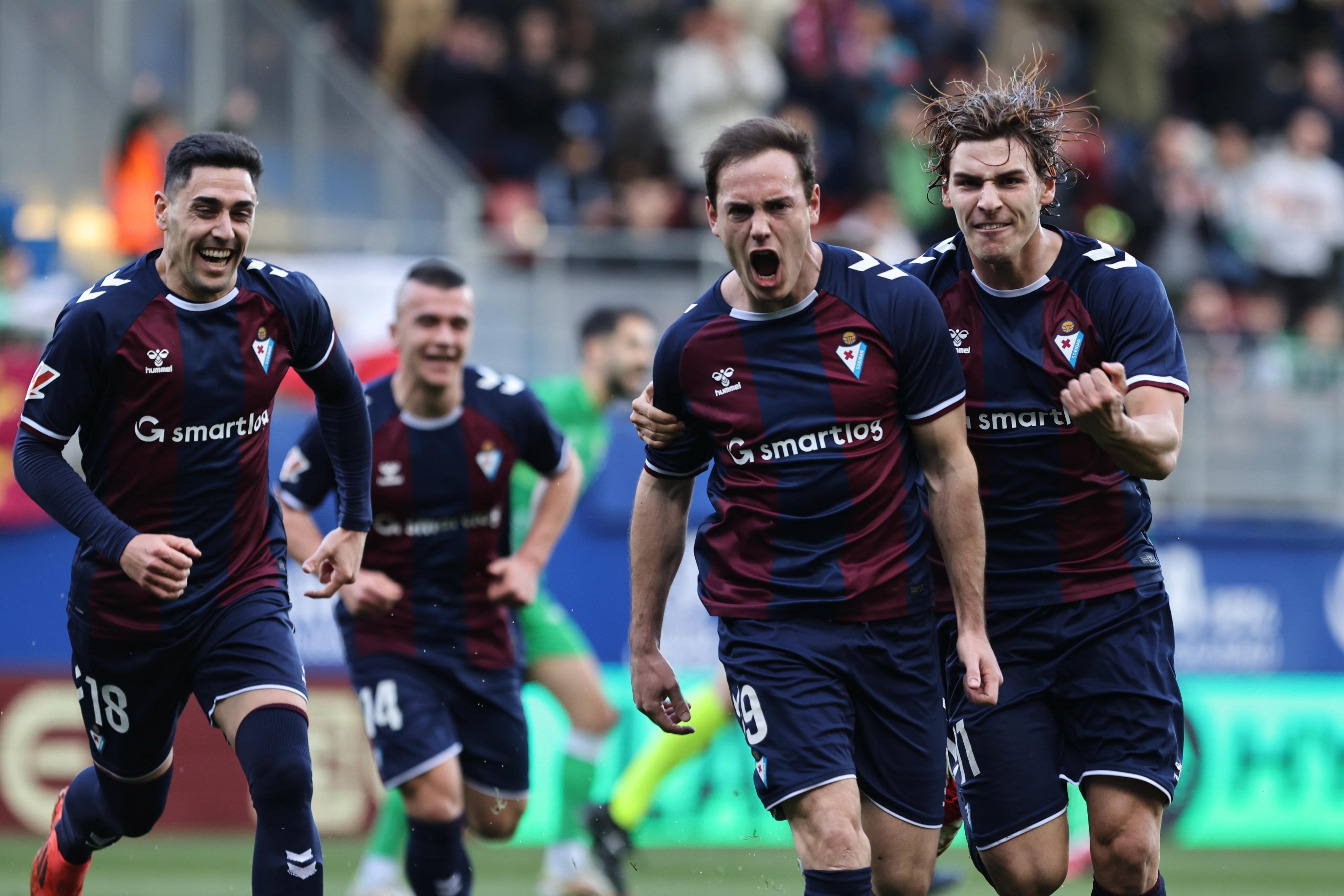 Jon Bautista celebra el primer gol frente al Racing en Ipurua / Foto: SD Eibar