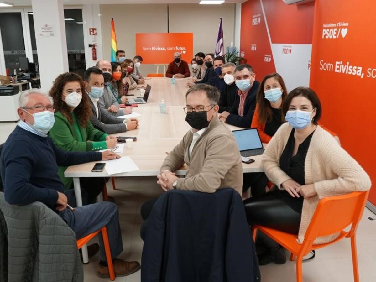 Pilar Costa: “El PP debería apartarse de la radicalidad y dejar de escorar hacia la extrema derecha”