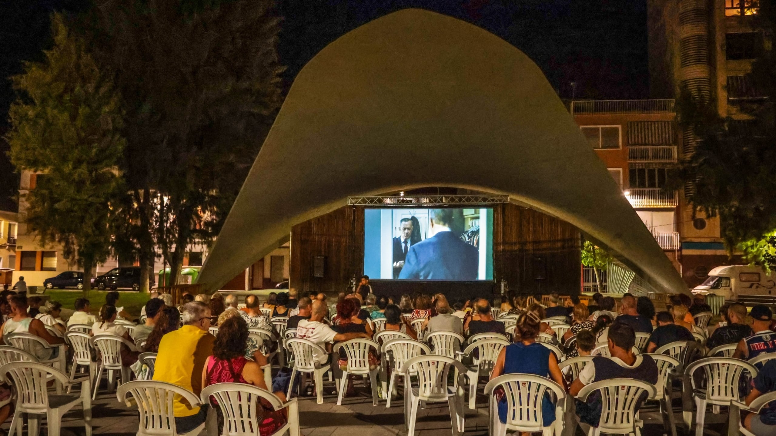 Cine de Verano en la plaza Castelar de Elda