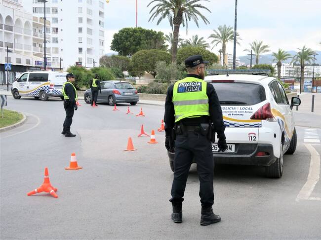 Imagen de archivo de un control de la Policía Local de Sant Antoni