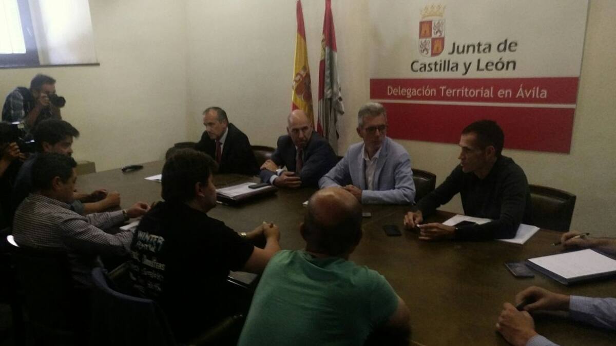 Nissan pide una semana más a los trabajadores para concretar sus planes