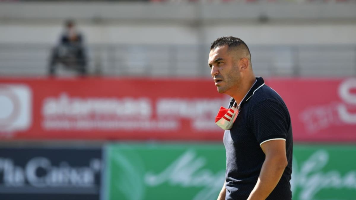 Adrián Hernández: "Habrá fichajes"