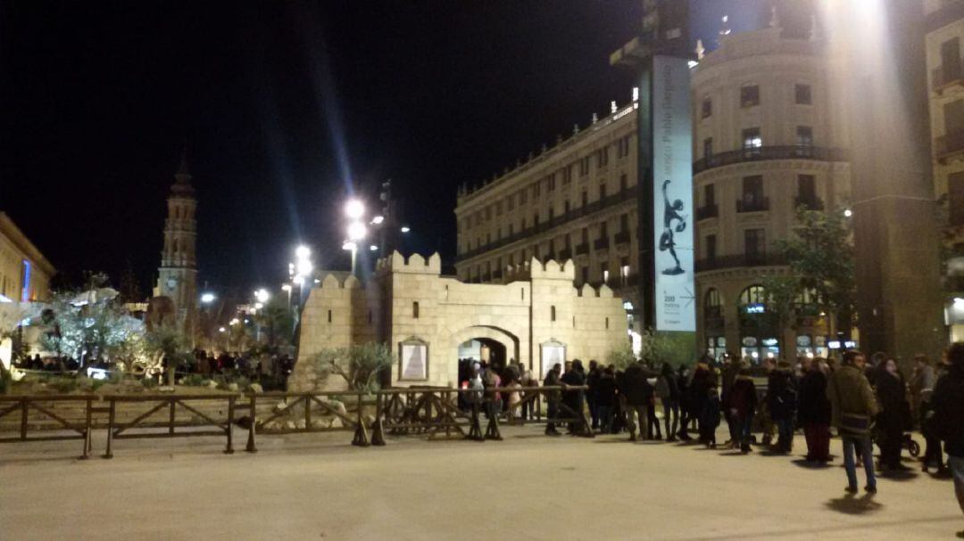 El belén de la Plaza del Pilar, una de las principales referencias en la Navidad zaragozana 