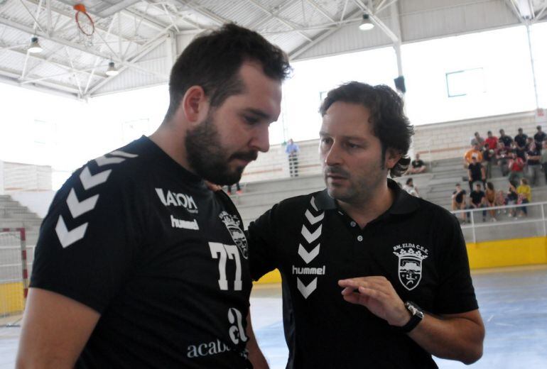 Mateo dando instrucciones a José Andrés Marco