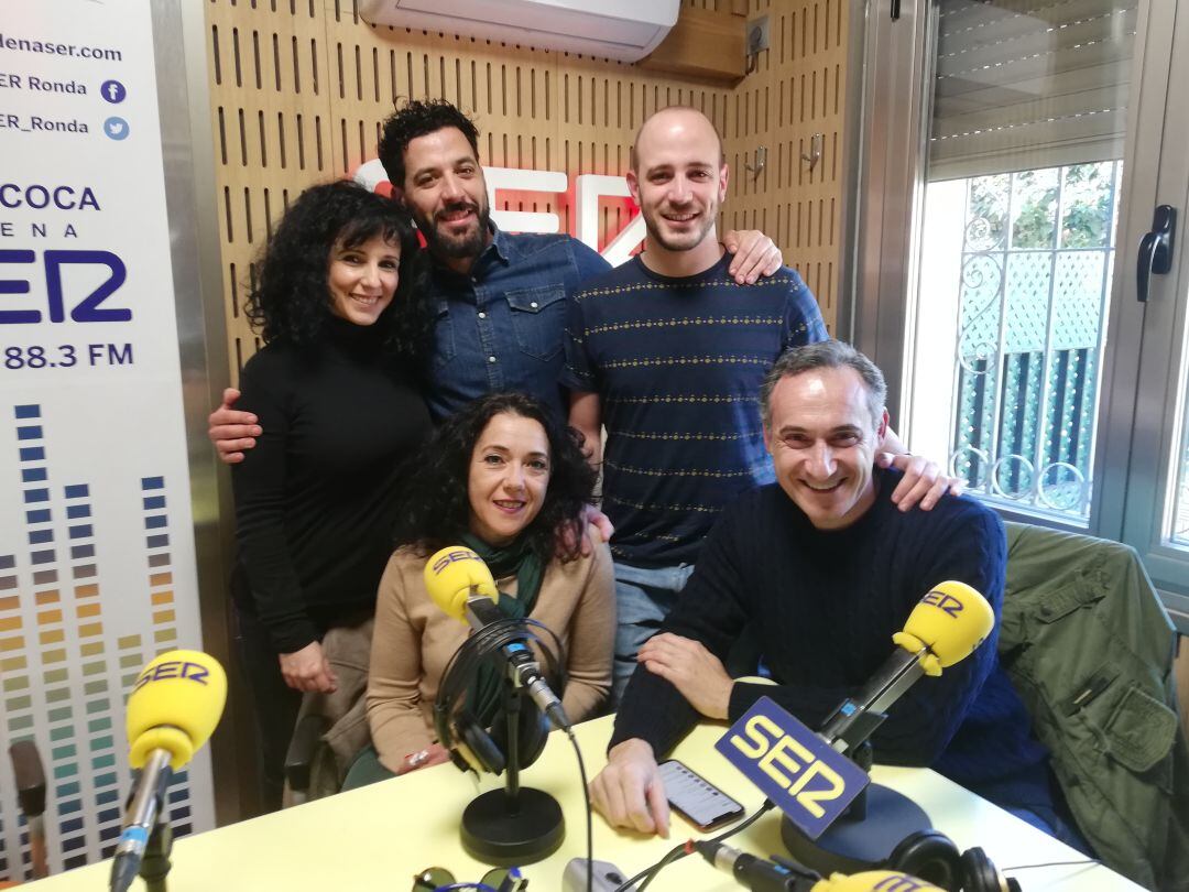 Anabelén Sánchez, Nieves Rodríguez, Juan Manuel Navas, Rafa Écija y Marcos Marcell este lunes en Radio Coca SER Ronda