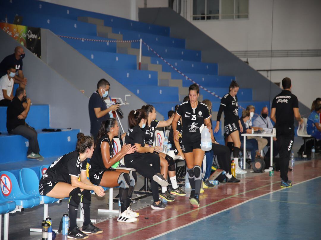 Jugadoras del equipo femenino del San José Obrero de balonmano.