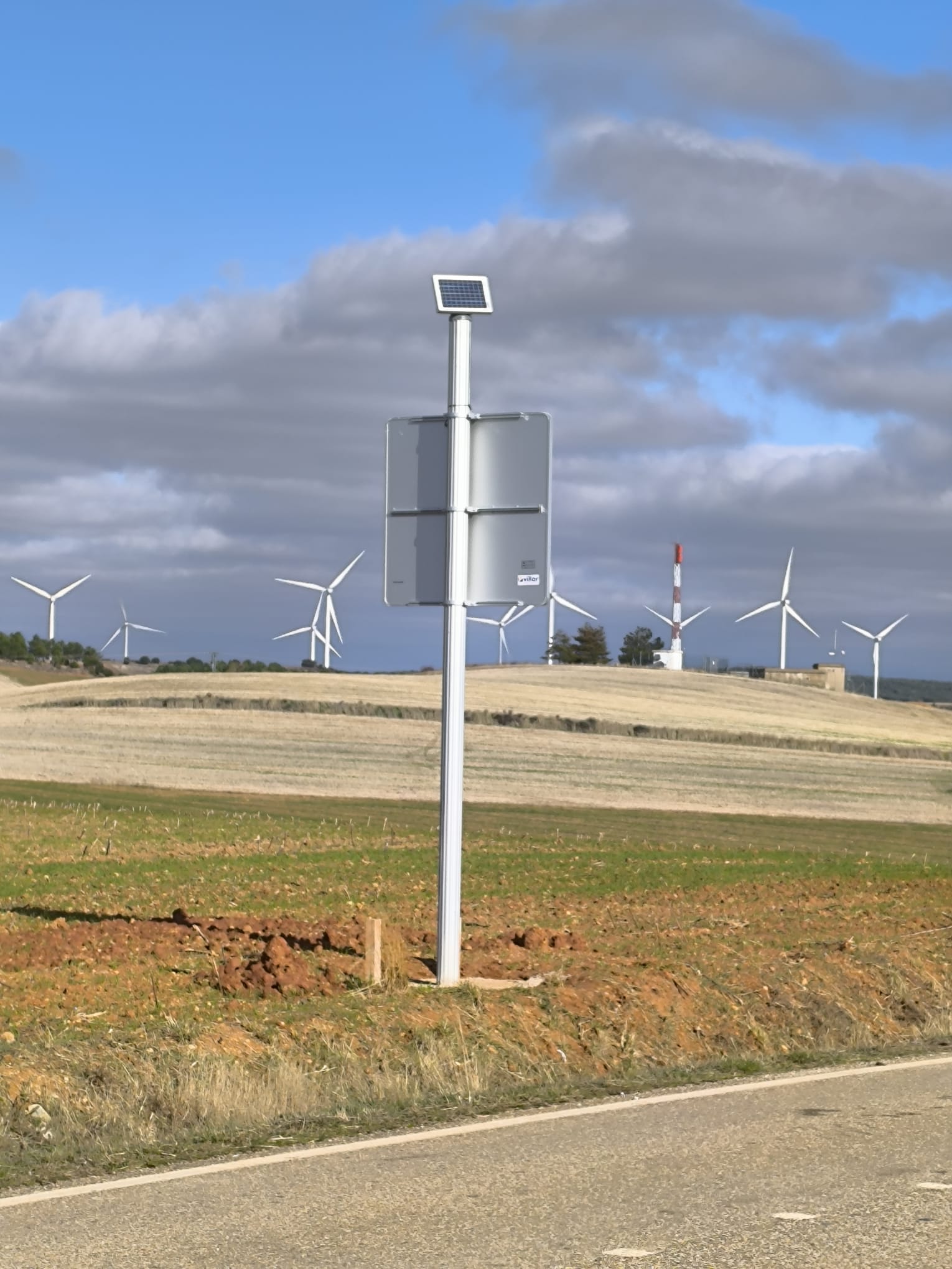 Nueva señalización en una carretera de la Diputación de Burgos