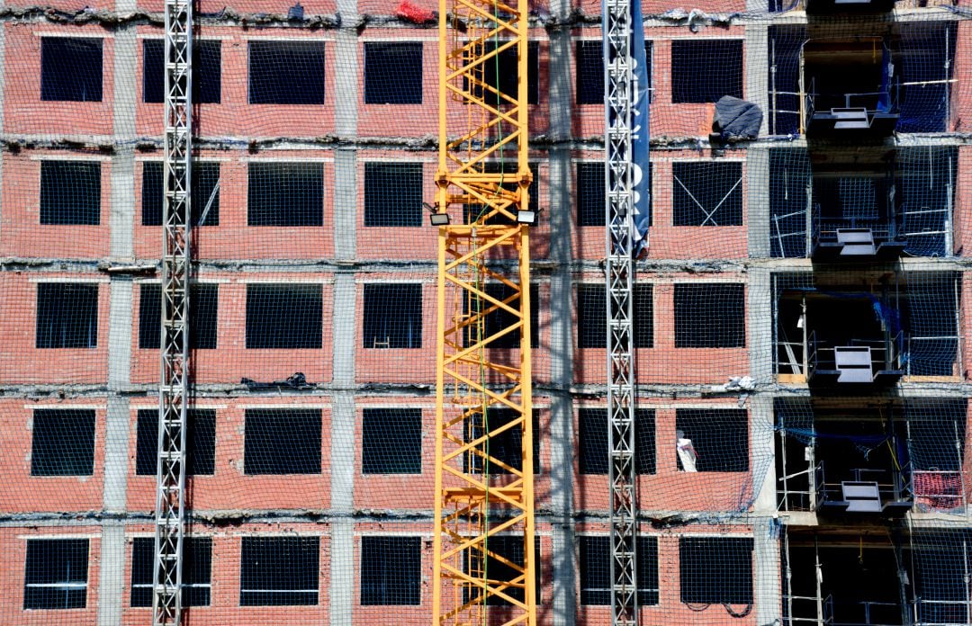 Un edificio en construcción en la ciudad de València. 