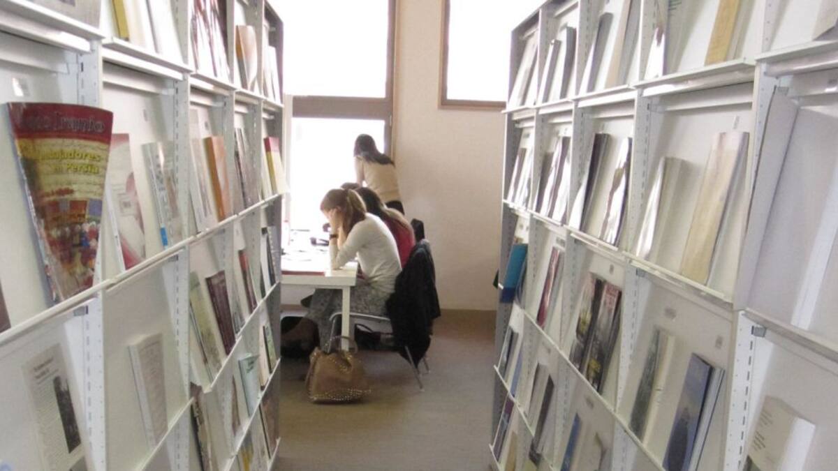 Estudiantes de la UC3M se encierran en la biblioteca por el deterioro del servicio