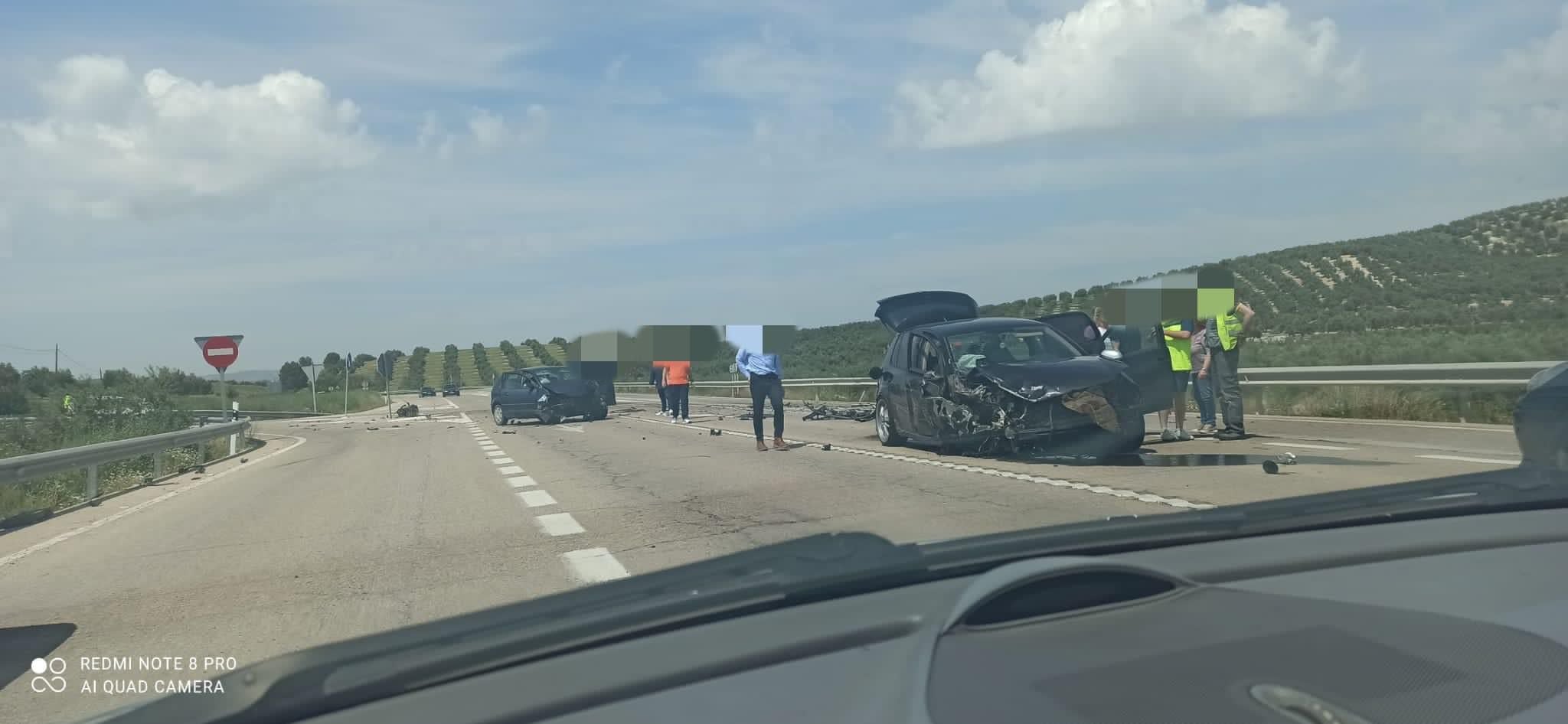 Un herido con pronóstico reservado tras una colisión en la carretera de Úbeda–Jódar