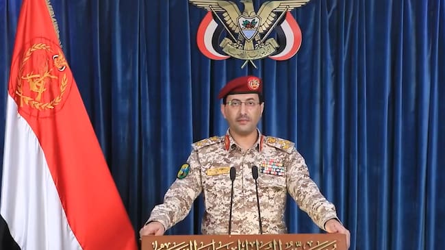 Yahya Sarea, portavoz militar del movimiento hutí de Yemen, durante un discurso