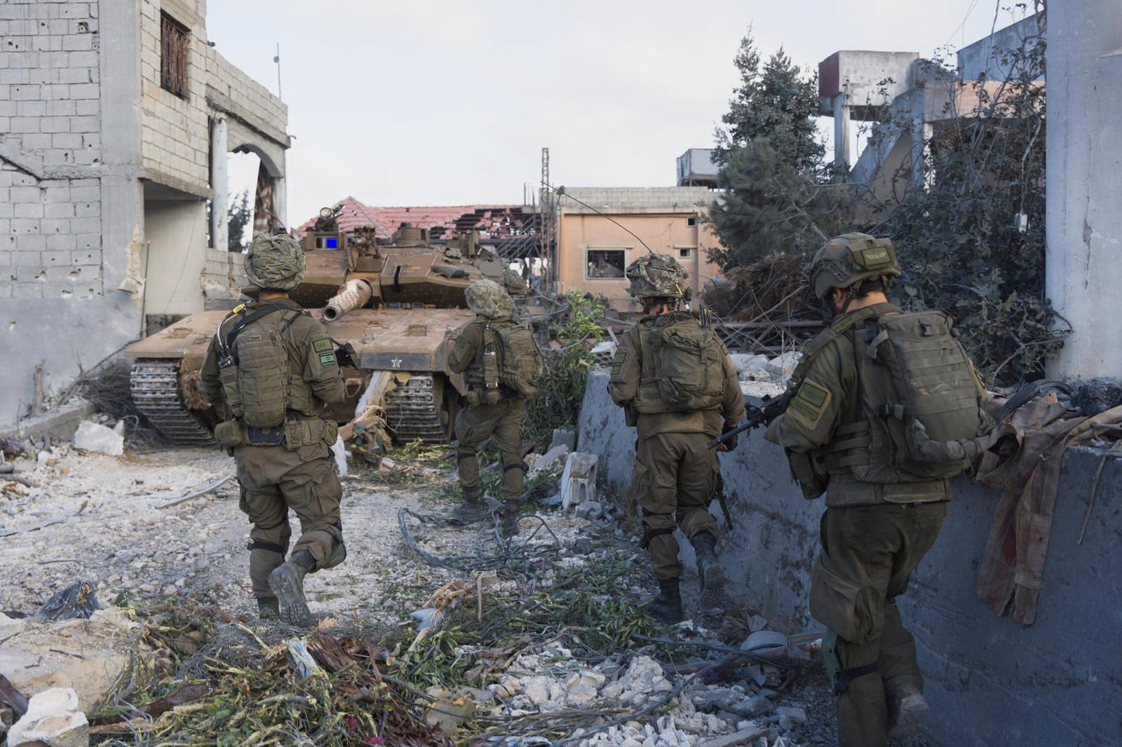 Actividad de las tropas durante la ofensiva terrestre del Ejército de Israel en el sur del Líbano iniciada a principios de mes