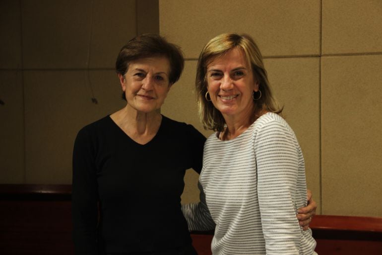 Adela Cortina y Gemma Nierga en el estudio de Radio Barcelona