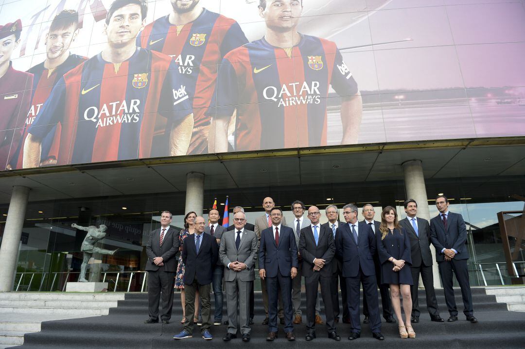 Emili Rousaud, primero por la izquierda en esta foto de familia de la directiva del Barcelona en 2015.