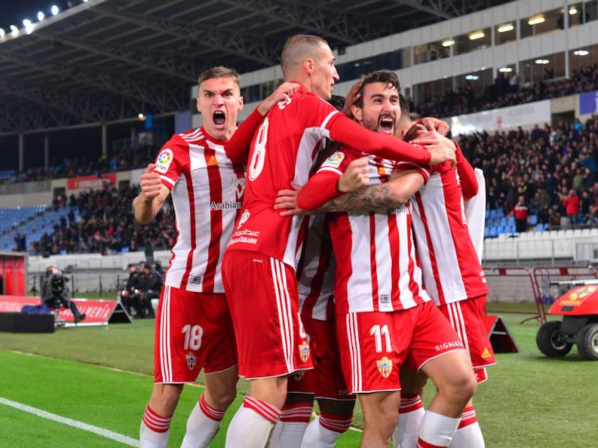 La UD Almería confirma un positivo y vuelve a poner en jaque el ascenso a Primera División
