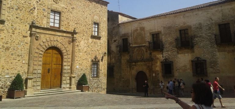 Visitantes en la ciudad monumental