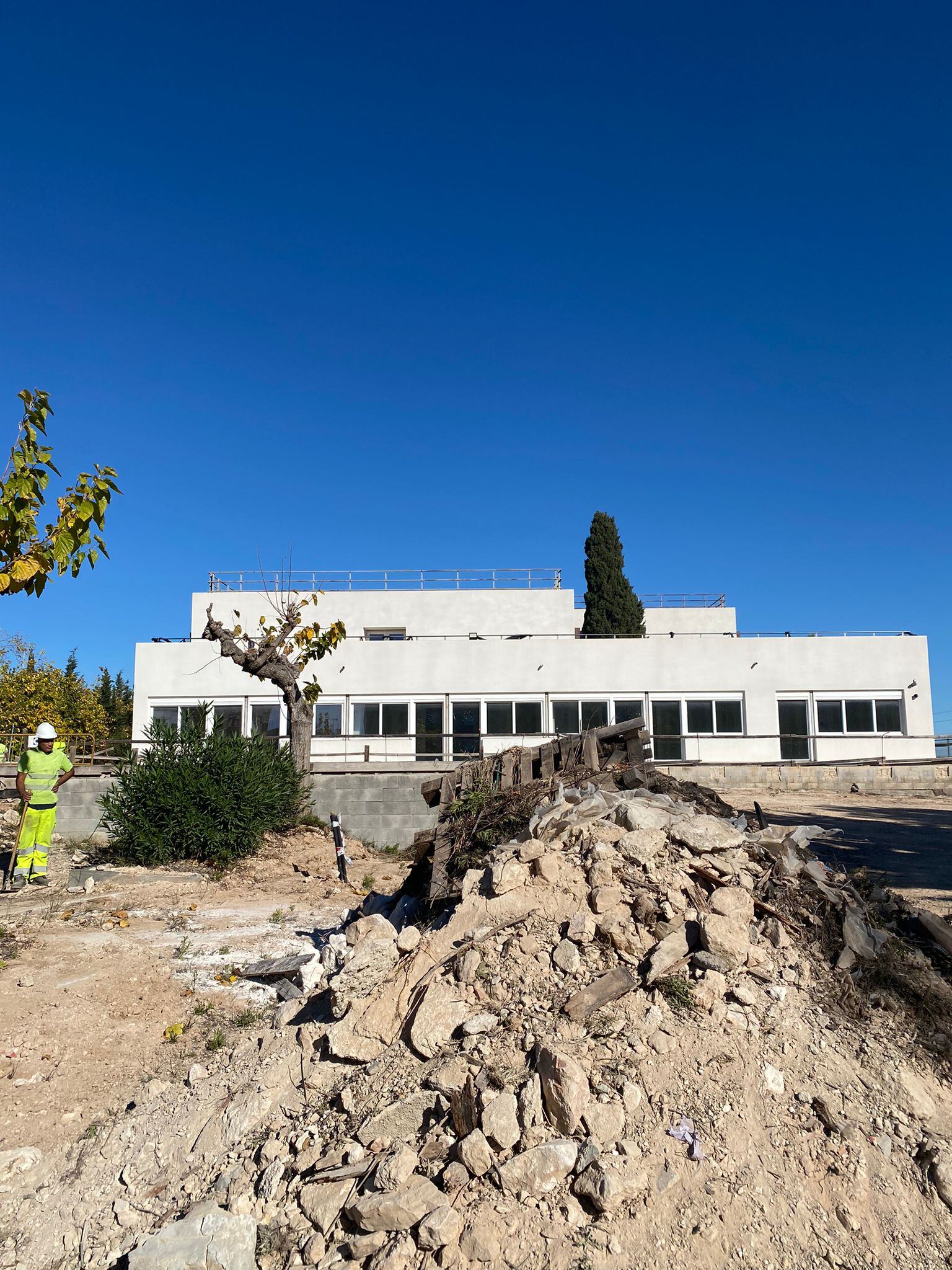 Represa de les obres del nou edifici