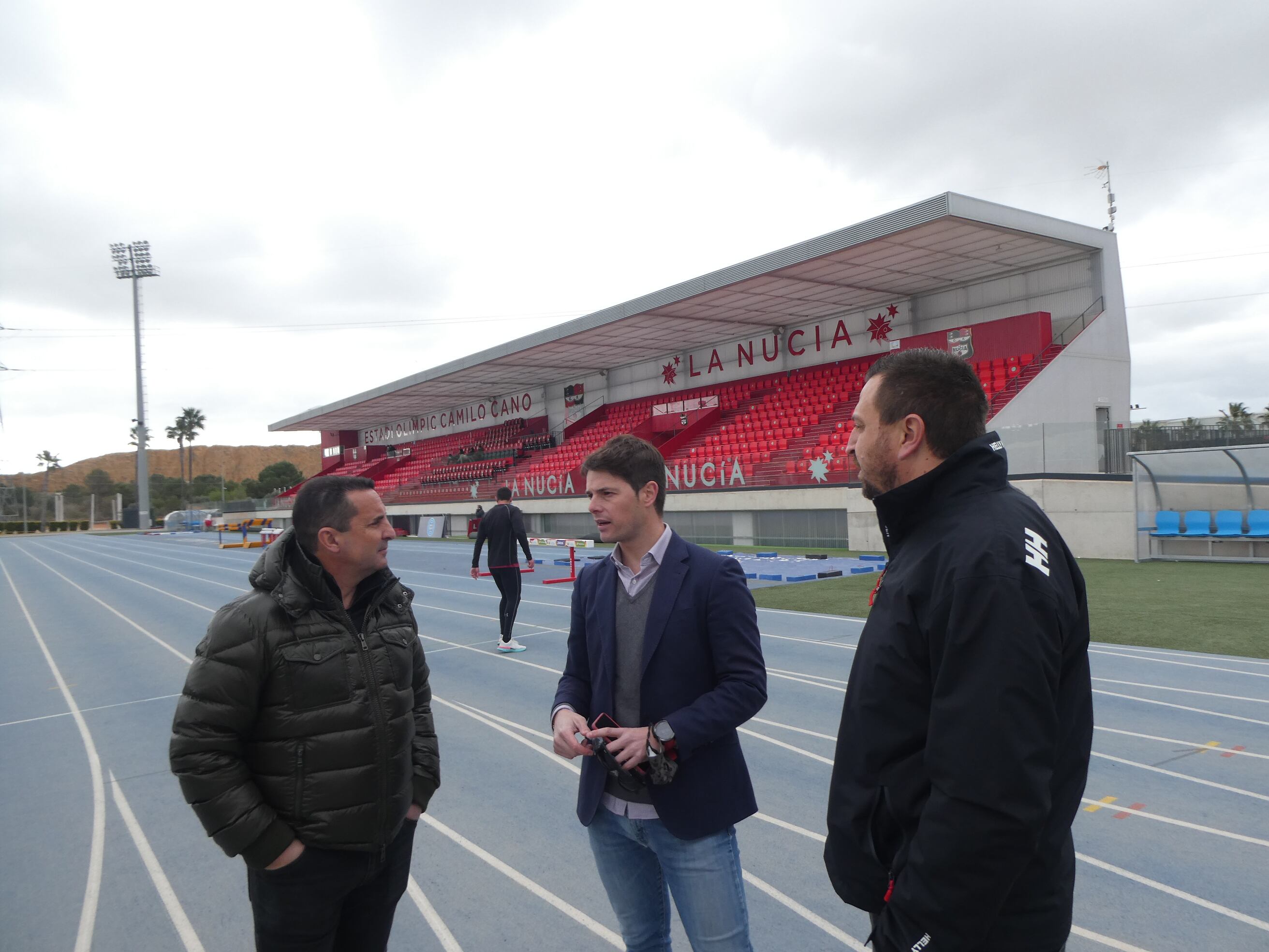 Félix Jordán de Urries Mur, director general de la Fundación Deporte Joven (FDJ) del Consejo Superior de Deportes (CSD), durante su visita a la Ciutat Esportiva Camilo Cano de La Nucía