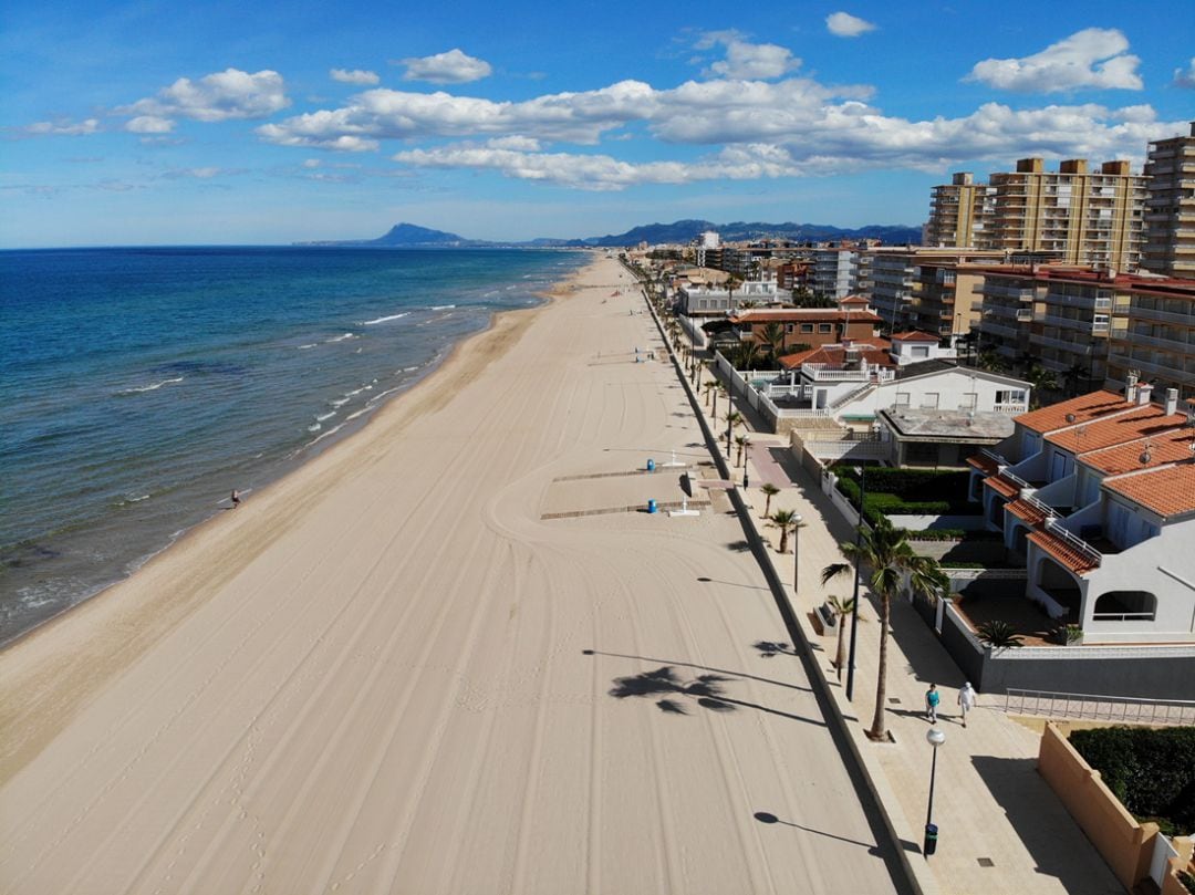 Panorámica de la playa de Miramar 