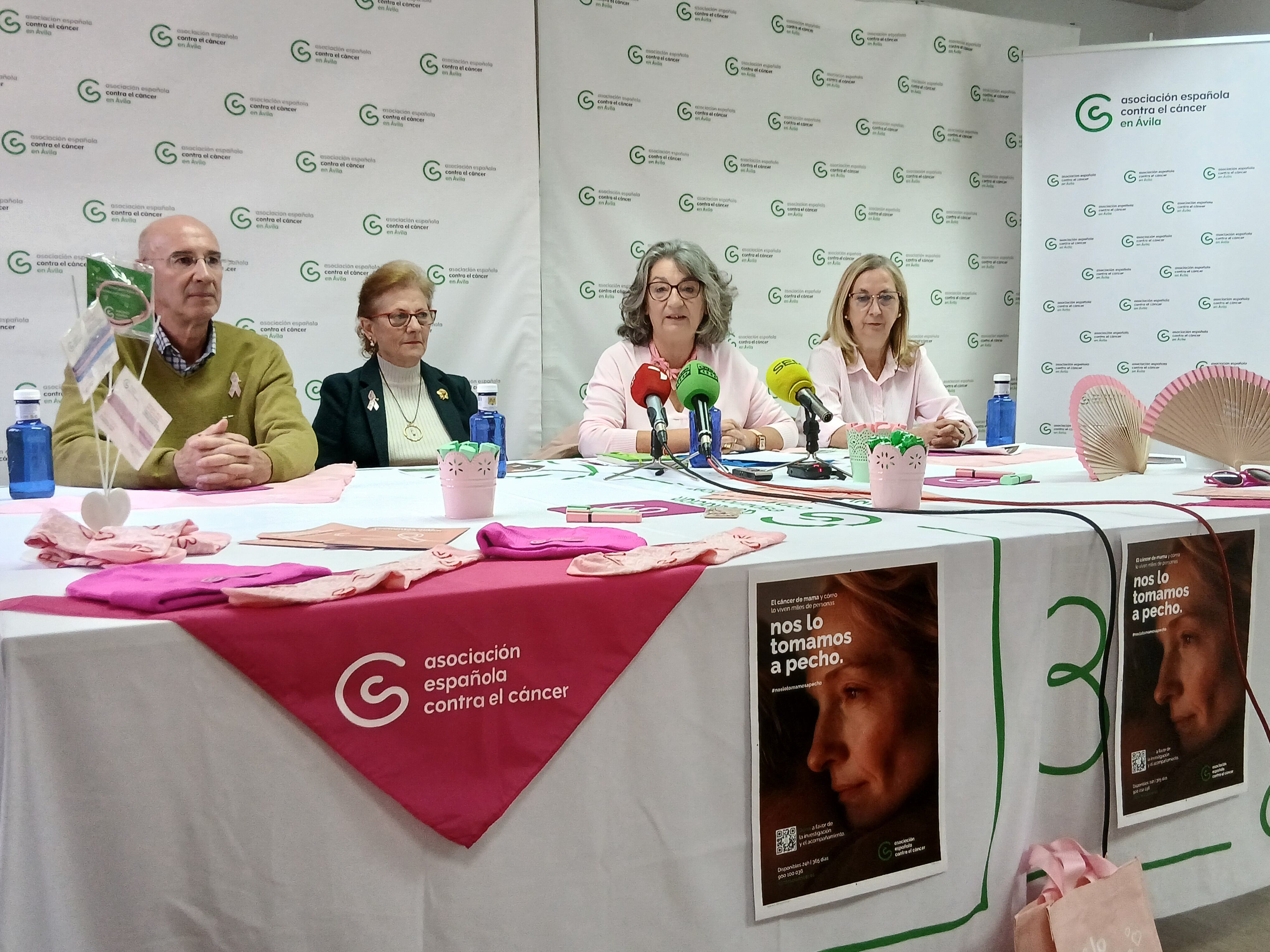 Presentación actividades Día del Cáncer de Mama en Ávila