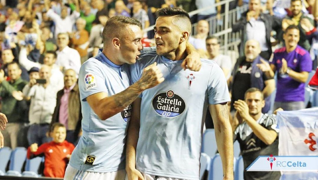 Aspas y Maxi celebran el gol del uruguayo en Balaídos