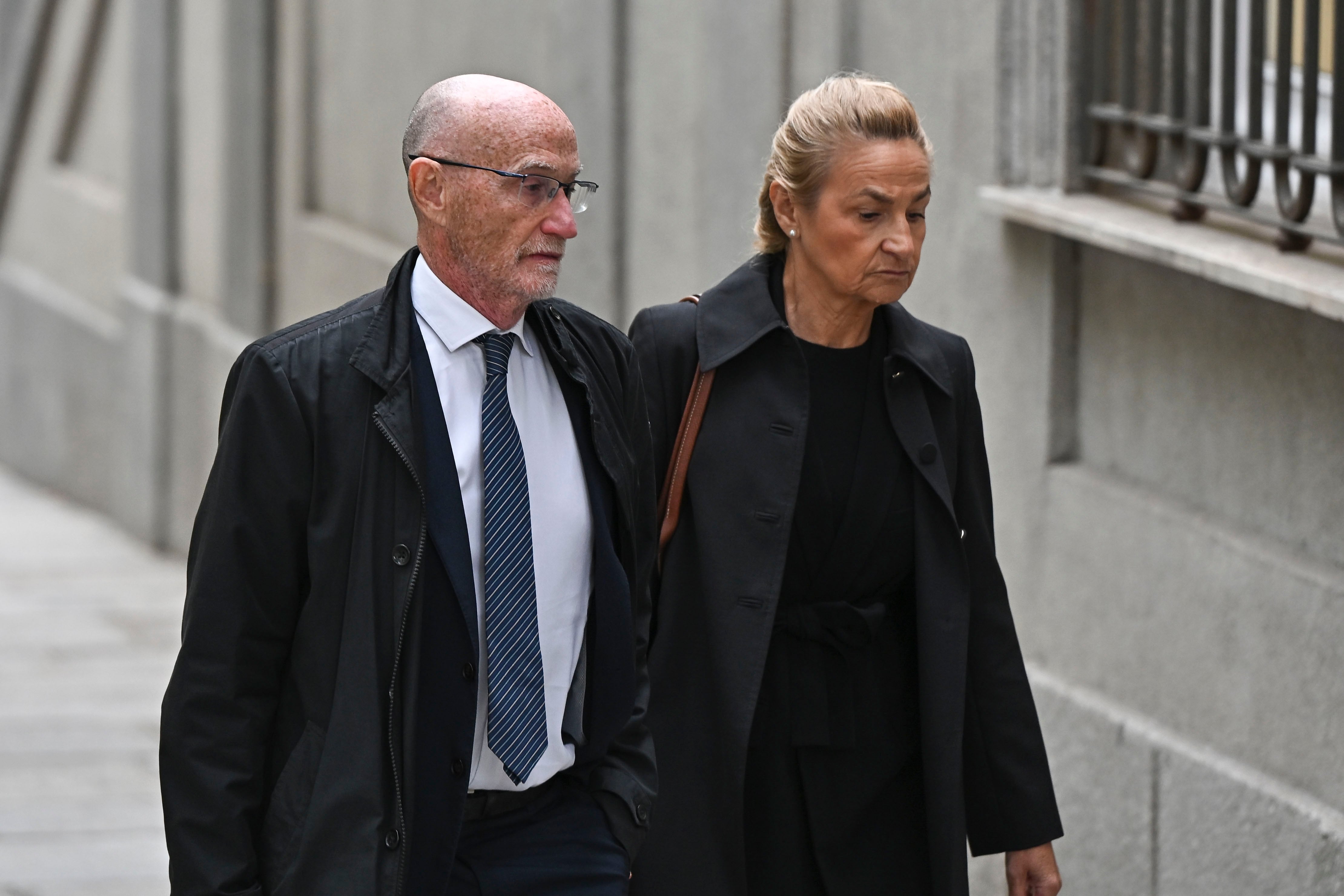 La fiscal jefa de la Inspección Fiscal, Antonia Sanz; y el fiscal delegado de protección de datos, Agustín Hidalgo, a su llegada al Tribunal Supremo