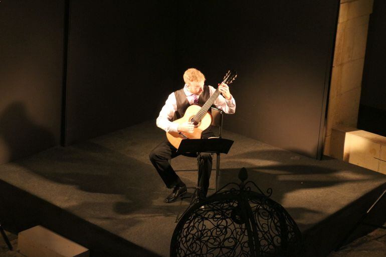 Jaka Klun actuó anoche en el Festival de Guitarra