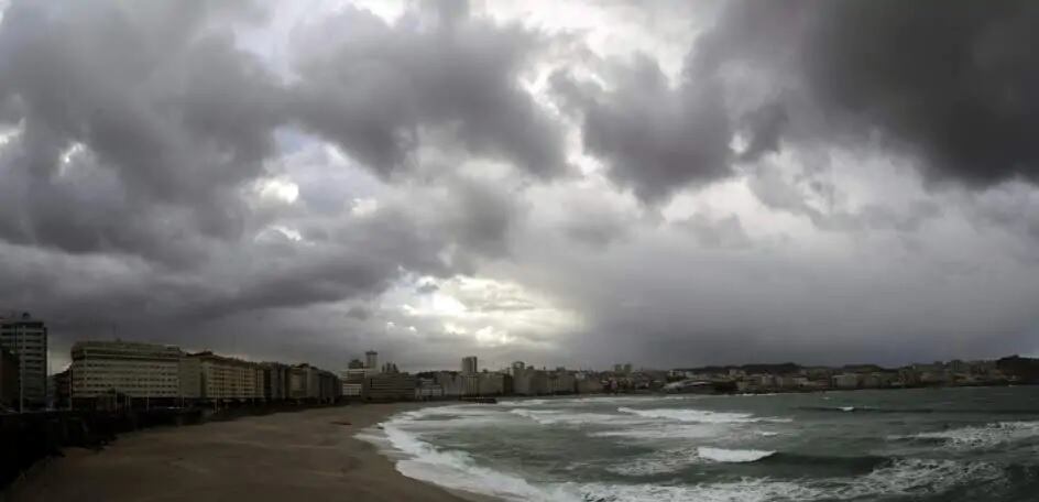 Empieza la semana con cielos nubosos y precipitaciones en el sur.