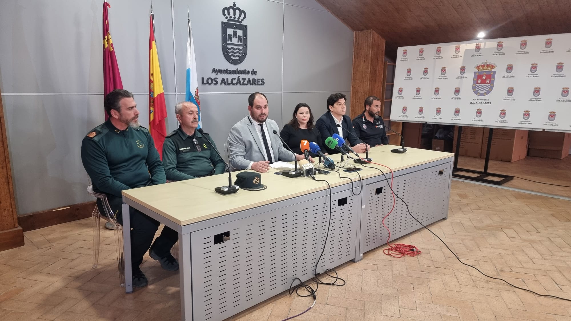 Rueda de prensa ofrecida tras el hallazgo del cuerpo de Petrov