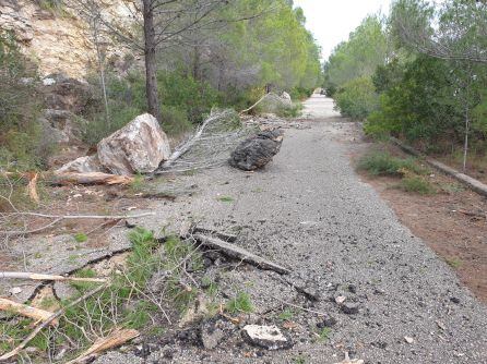 Desprendimientos en el acceso del Molló del Creu de Gandia