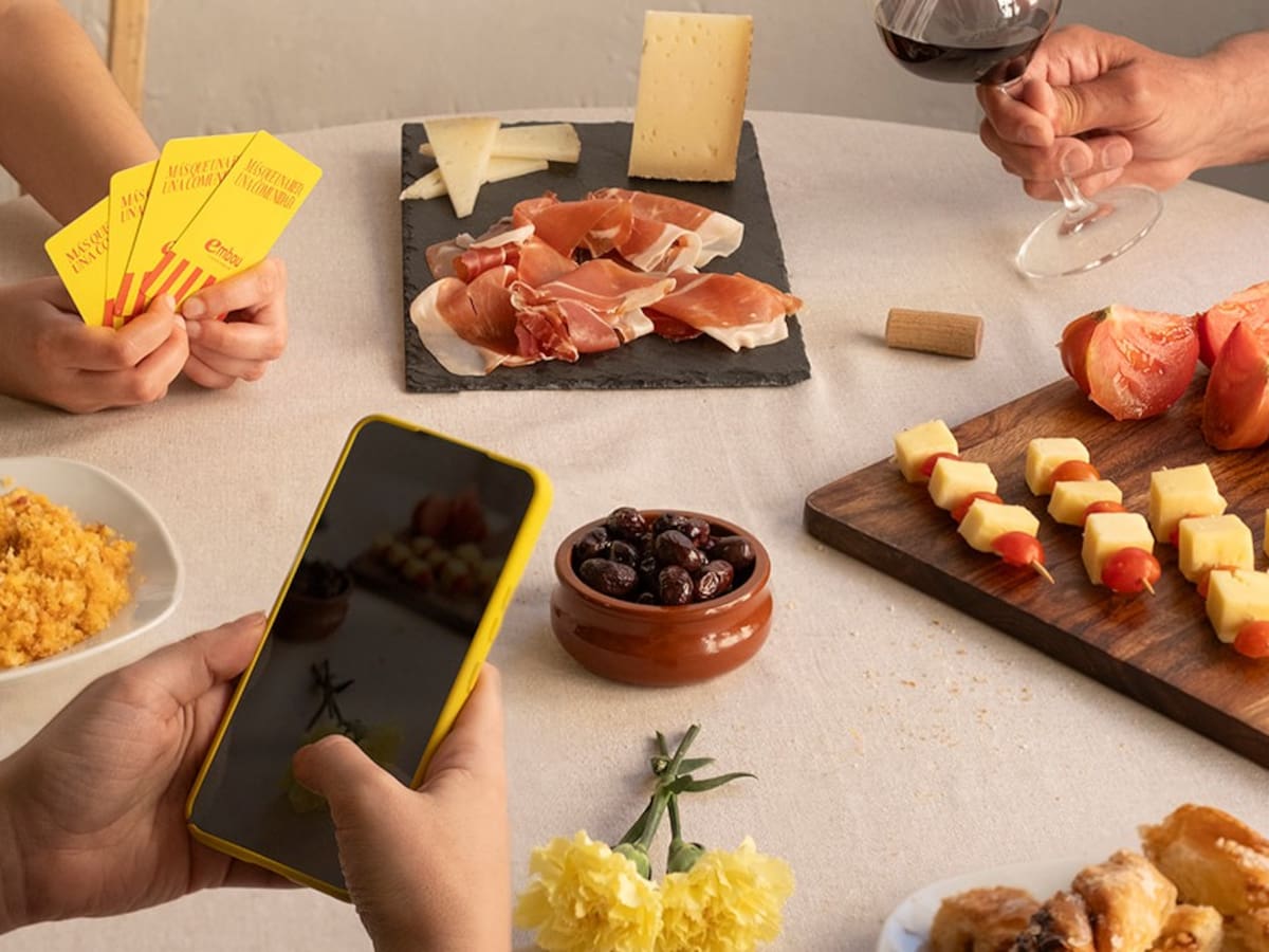 Embou reivindica la cercanía y la honestidad con su nueva campaña por el Día de Aragón: “Más que una red, una comunidad”