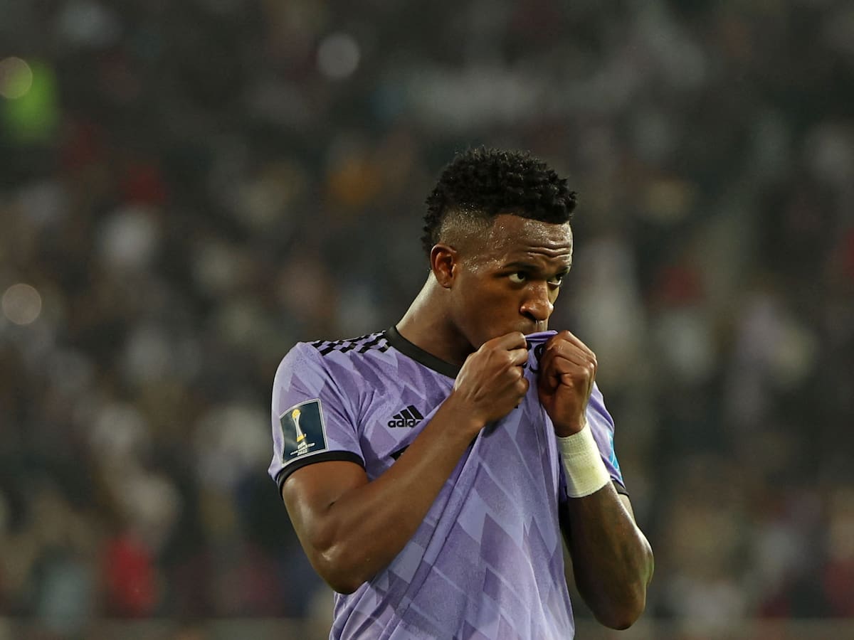 "No olvidemos que Vinicius es un chaval de 22 años al que se le está criticando"