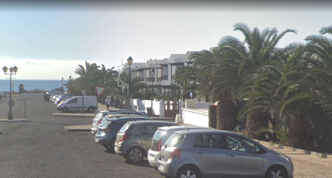 Calle Las Palmeras de Playa Blanca, done se encuentra la vivienda siniestrada.