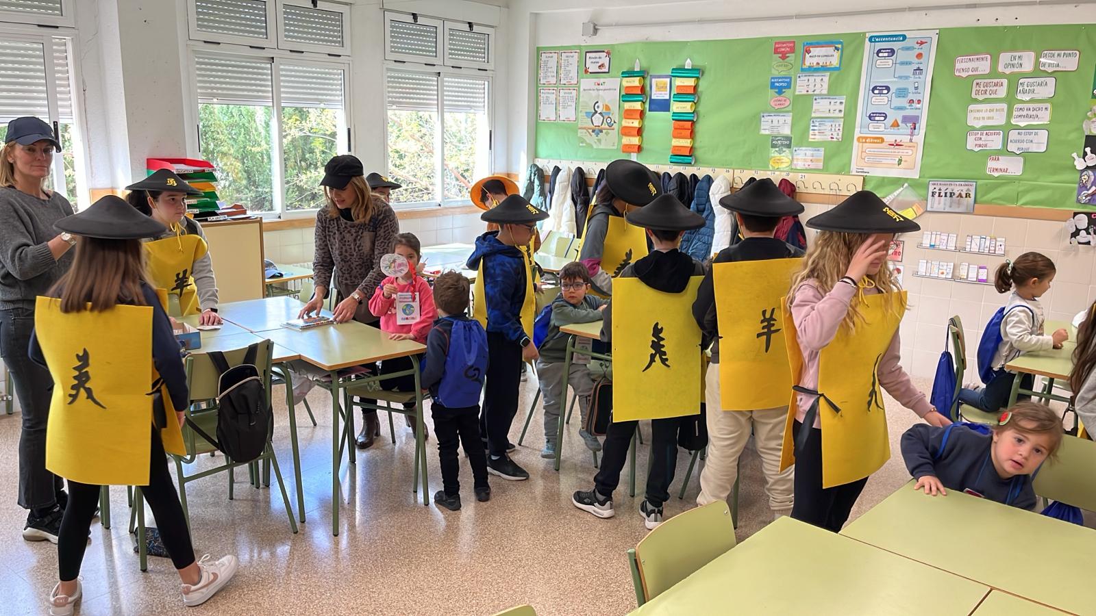 Els alumnes del Carmelo Ripoll celebren FITUR