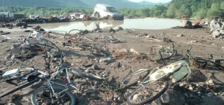 Camping de Biescas tras las inundaciones.