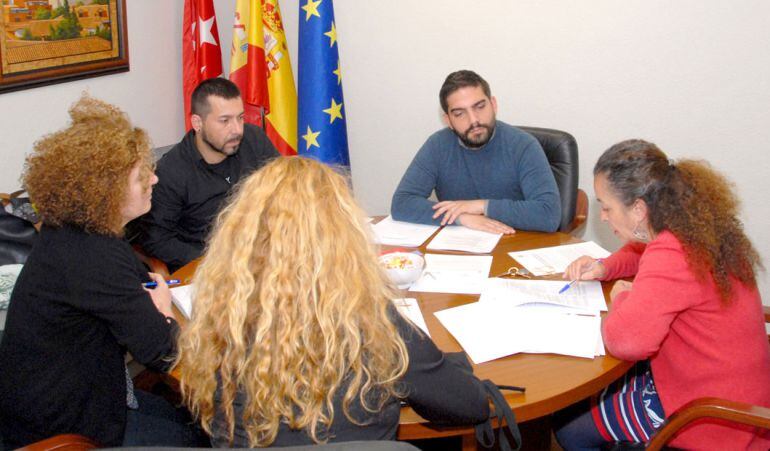 La mesa de trabajo estudiará los vestigios del franquismo en dos meses