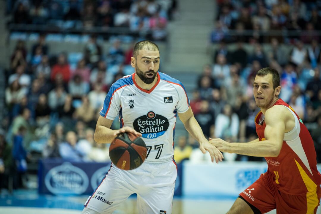 El mejor del Obradoiro fue Kostas Vasileaidis, que volvió a acertar con el aro tras su lesión